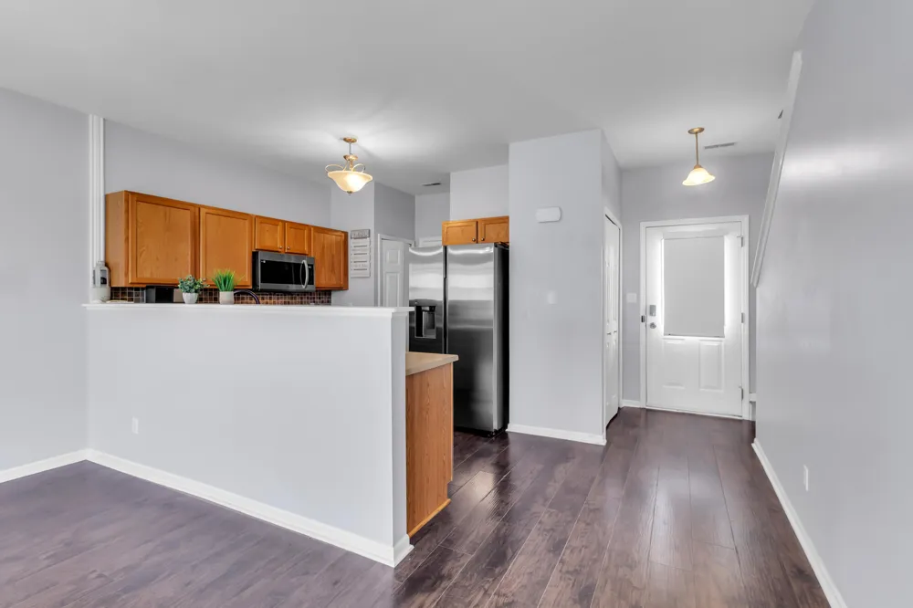 883 Flagstone Drive Dyer, IN 46311
