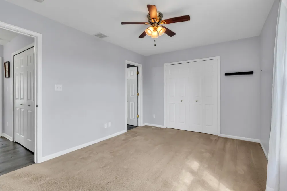 883 Flagstone Drive Dyer, IN 46311