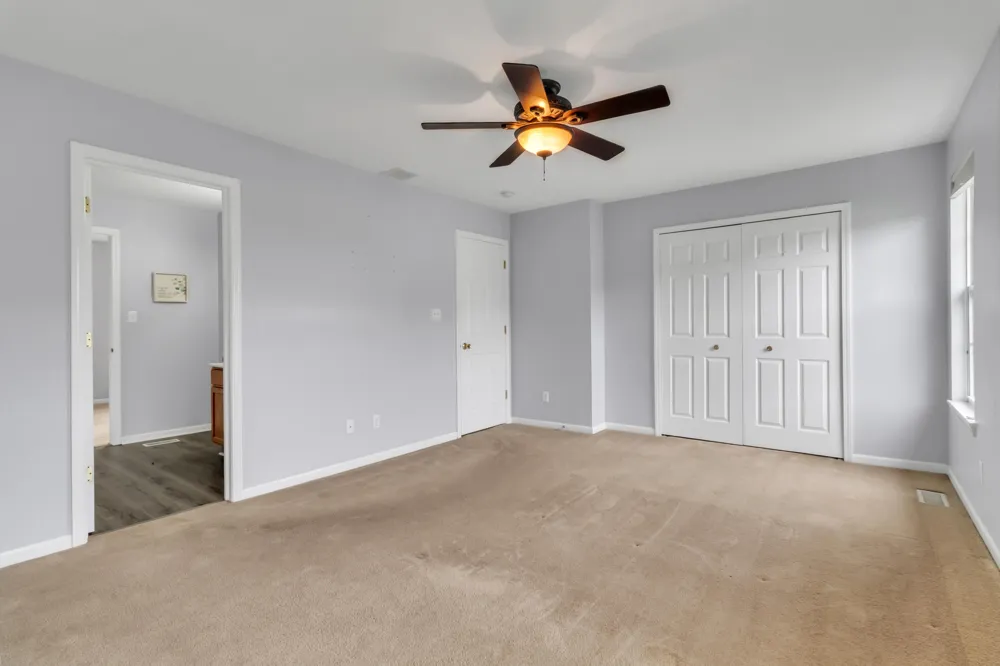 883 Flagstone Drive Dyer, IN 46311