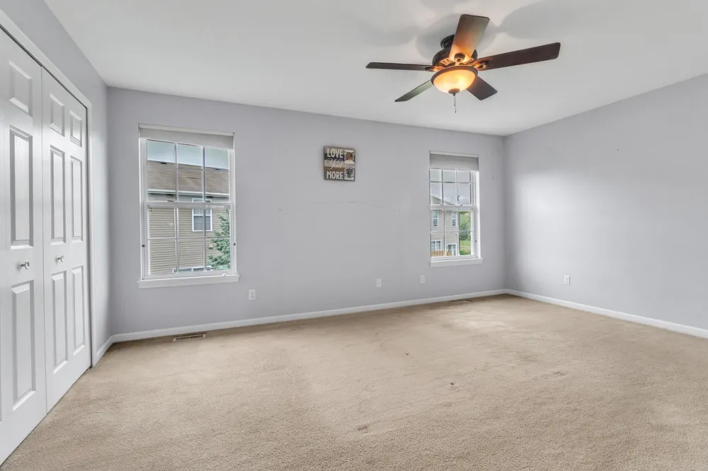 883 Flagstone Drive Dyer, IN 46311