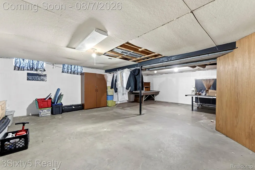 1780 Trenton Drive Trenton City, MI 48183