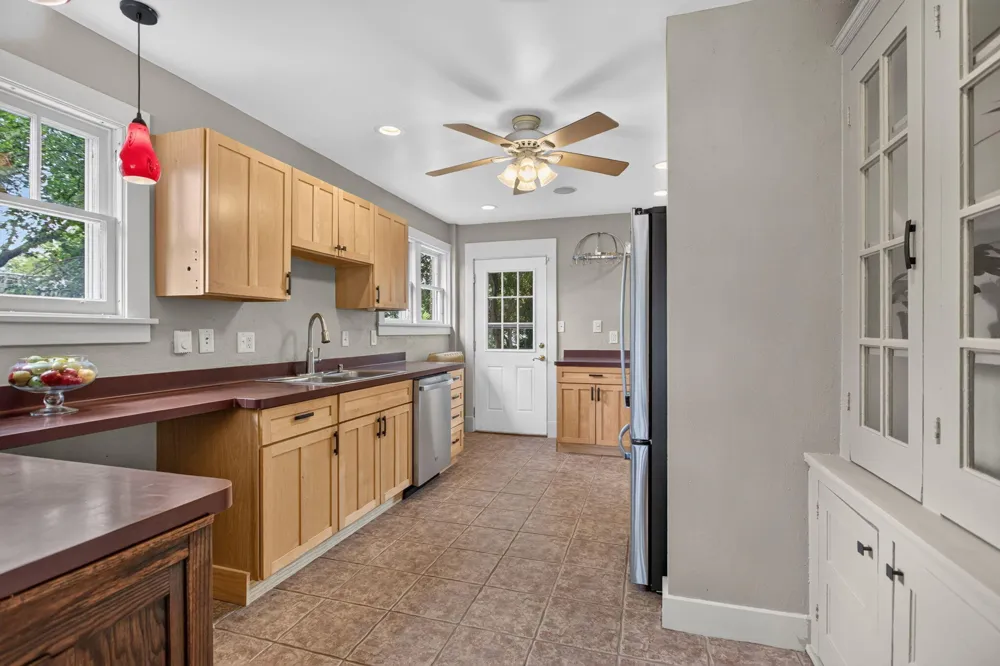 1504 Greenwood Avenue Jackson City, MI 49203