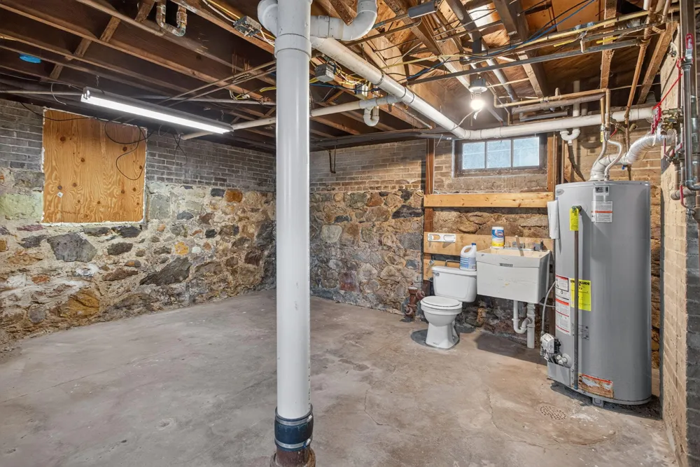 1504 Greenwood Avenue Jackson City, MI 49203