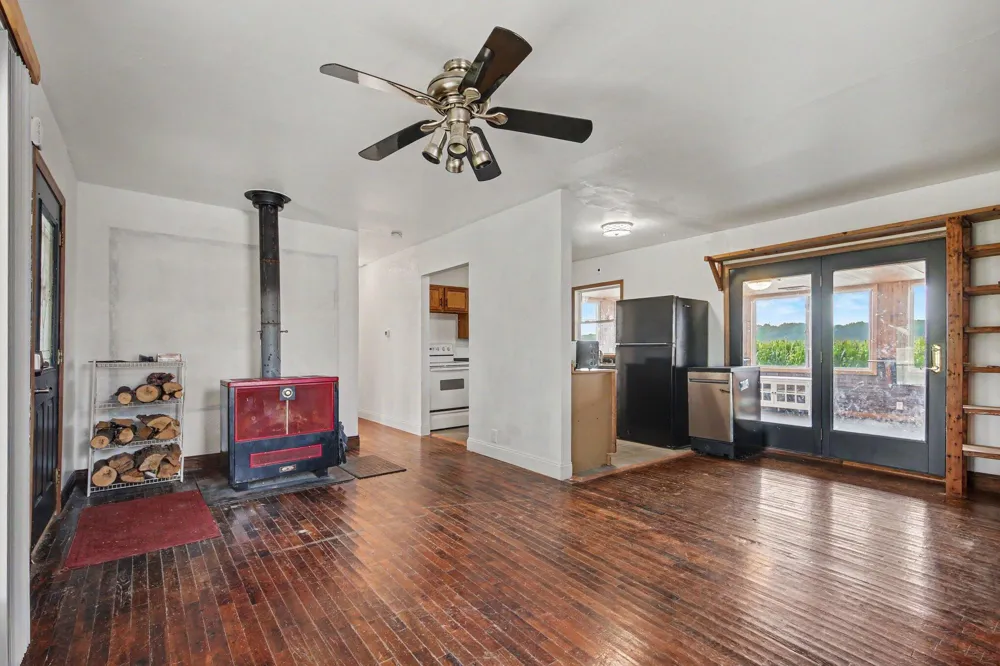 3667 Bradford Road Easton Township, MI 48846