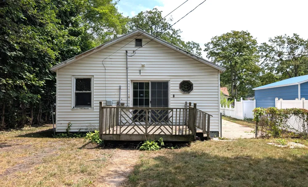 2333 Leahy Street Muskegon Heights City, MI 49444