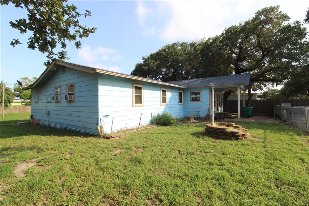 617 Houston Street Aransas Pass, TX 78336