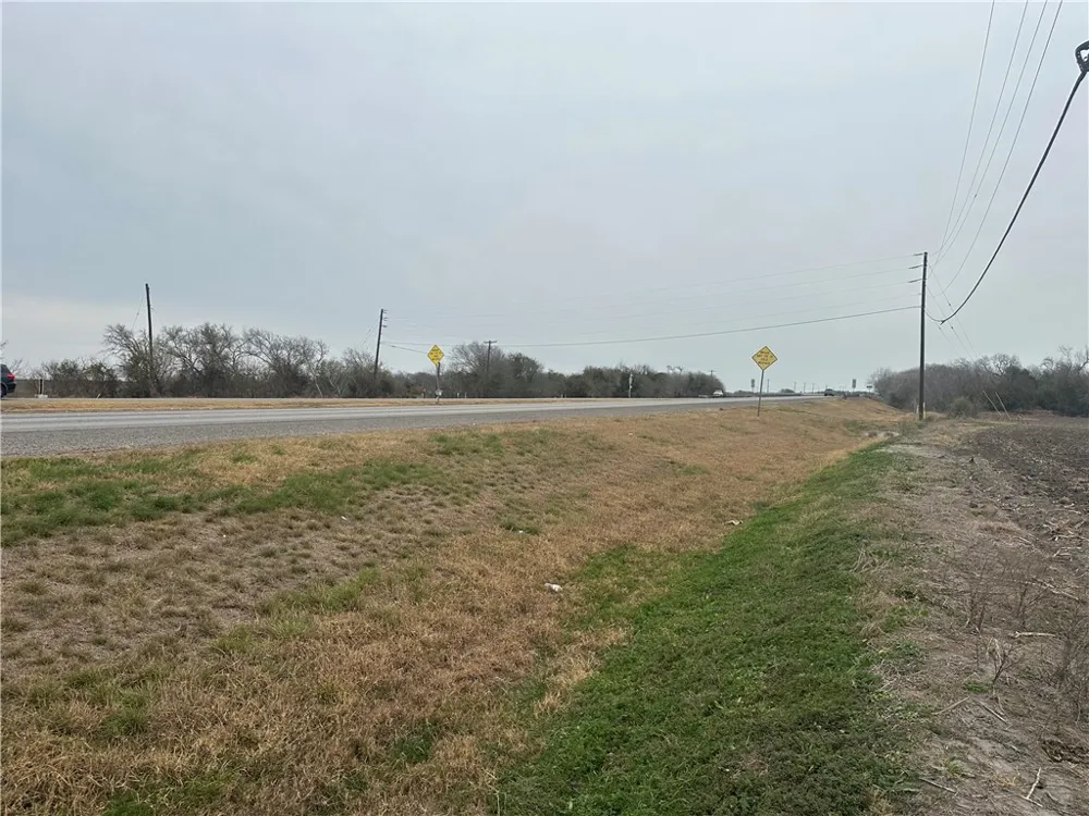 Hwy 44 Banquete, TX 78339