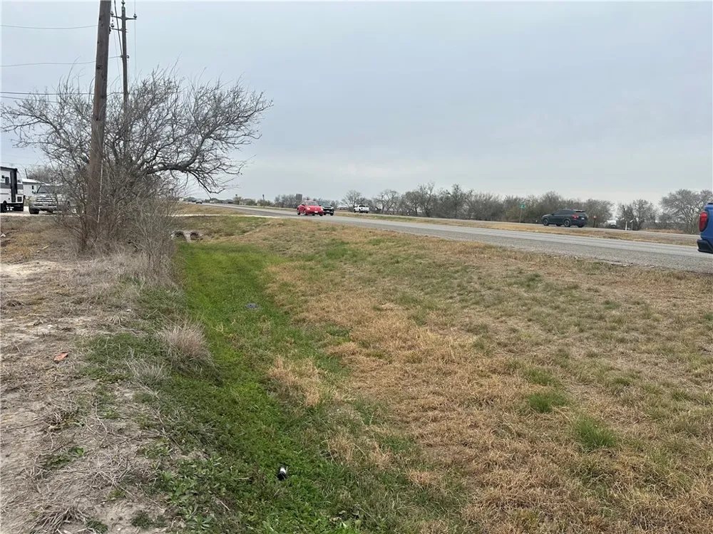 Hwy 44 Banquete, TX 78339
