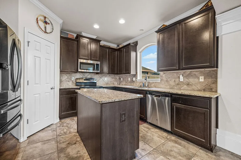 2201 Mangrove Portland, TX 78374