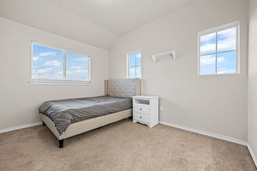 2201 Mangrove Portland, TX 78374