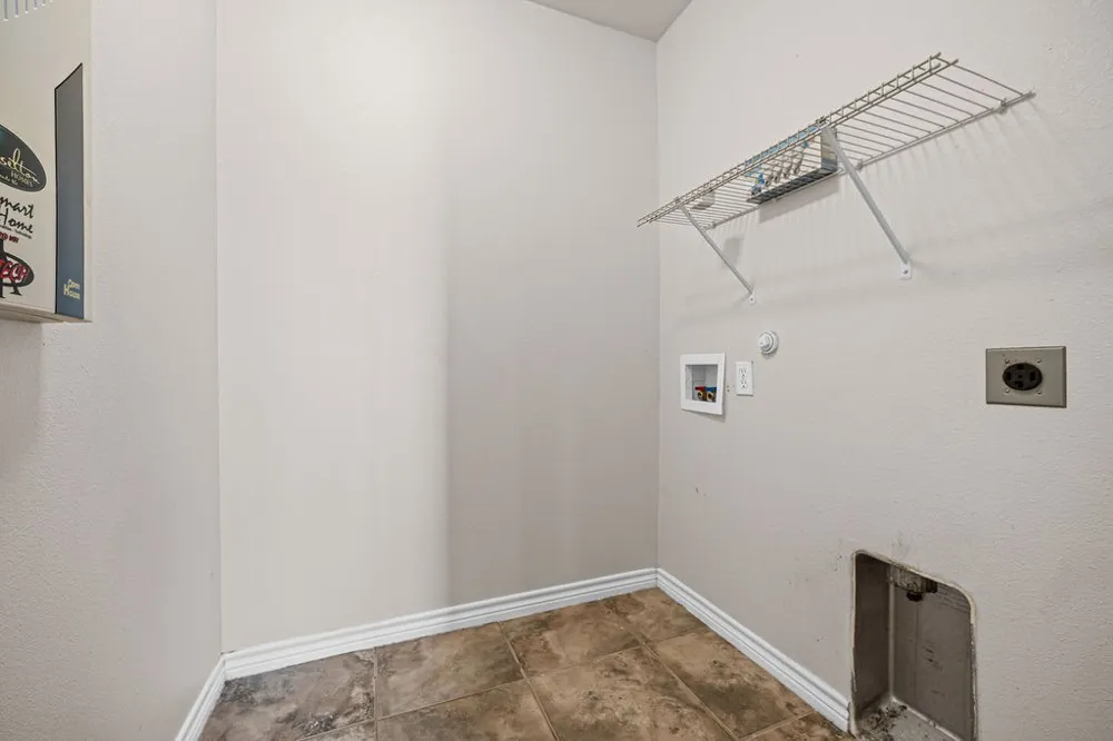 2201 Mangrove Portland, TX 78374