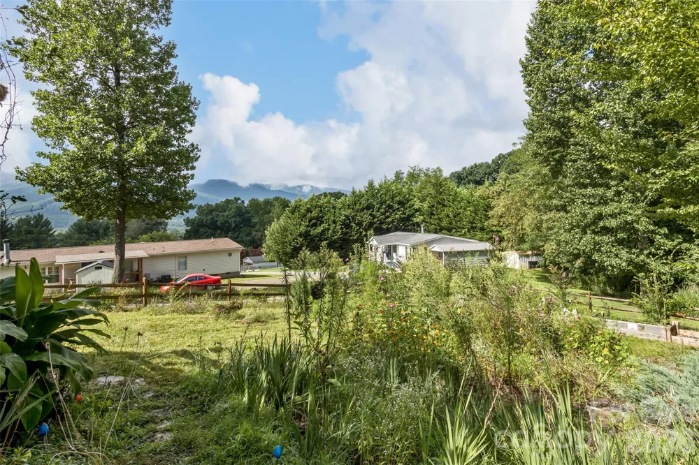 25 Asa Court Black Mountain, NC 28711