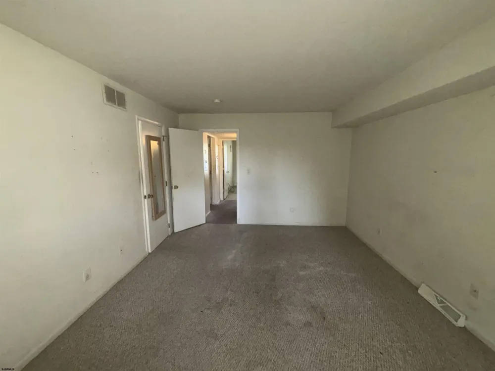 21G Oyster Bay Road Absecon, NJ 08401