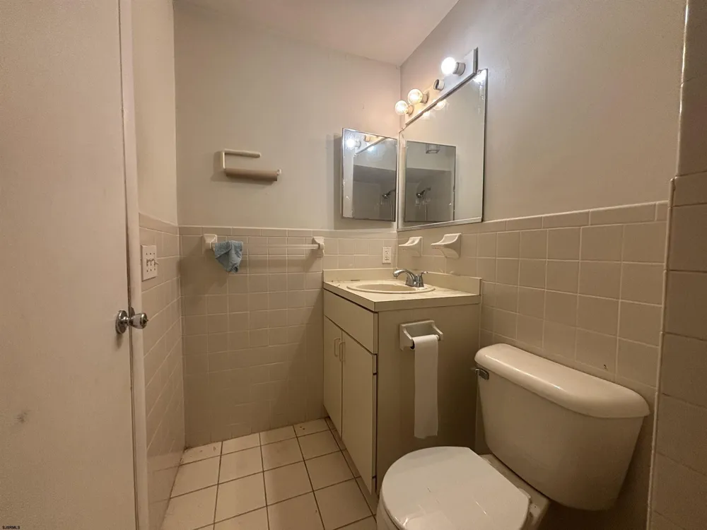 21G Oyster Bay Road Absecon, NJ 08401