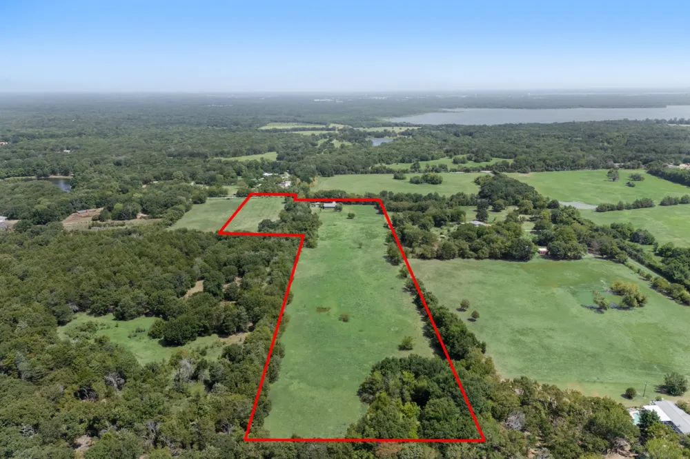 13905 Debbie Lane Quinlan, TX 75474