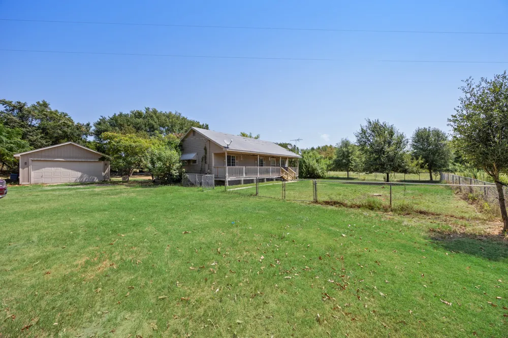 13905 Debbie Lane Quinlan, TX 75474