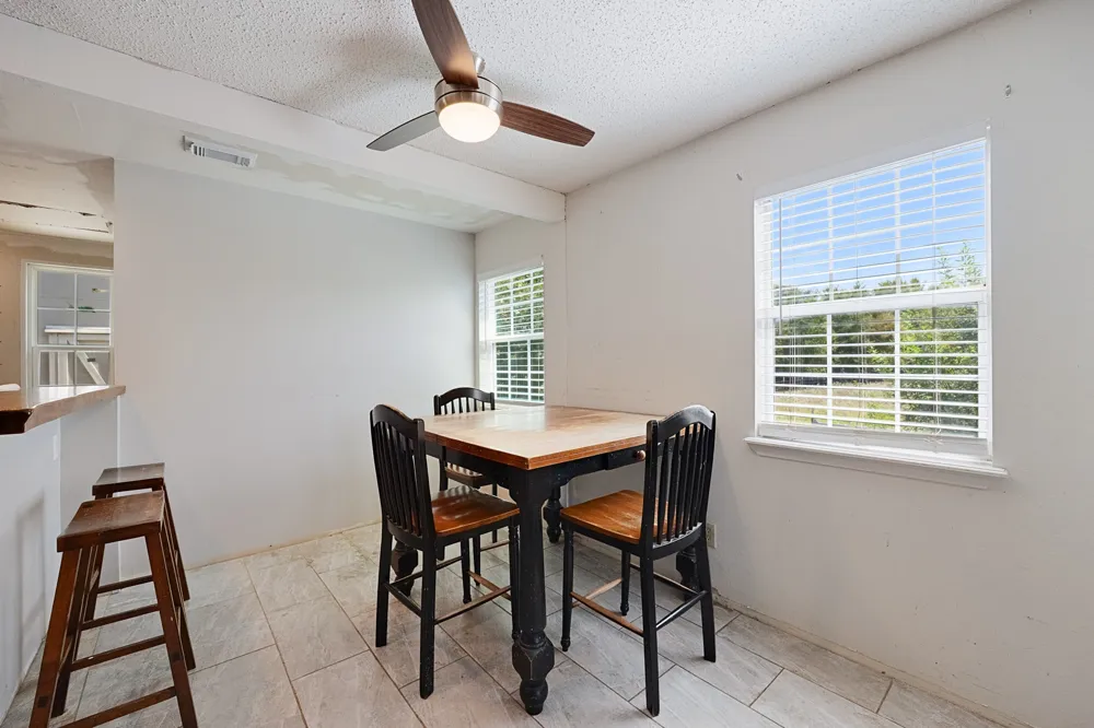 13905 Debbie Lane Quinlan, TX 75474