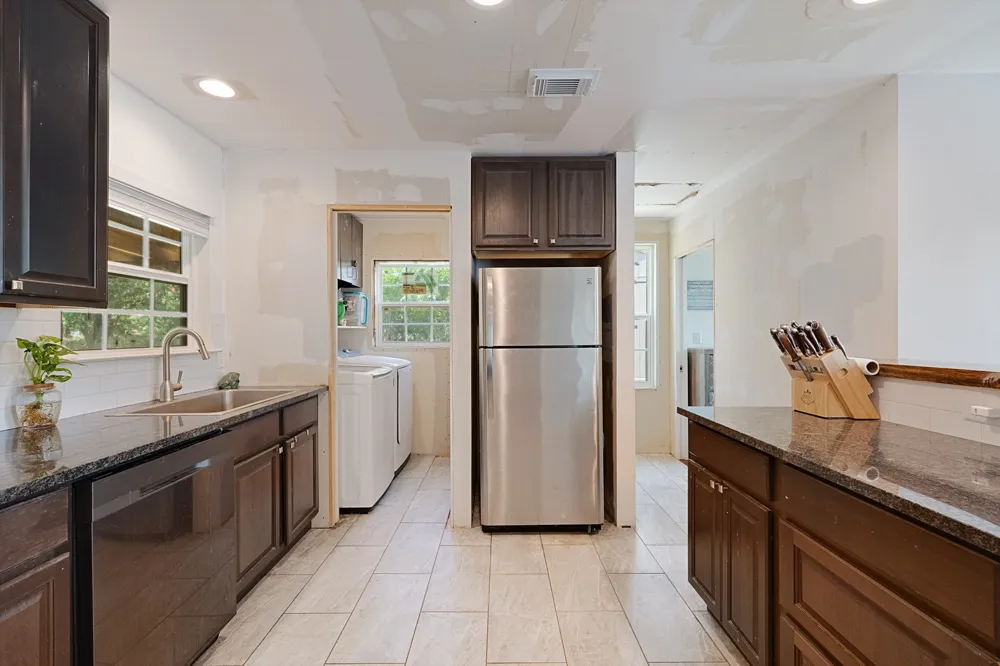 13905 Debbie Lane Quinlan, TX 75474