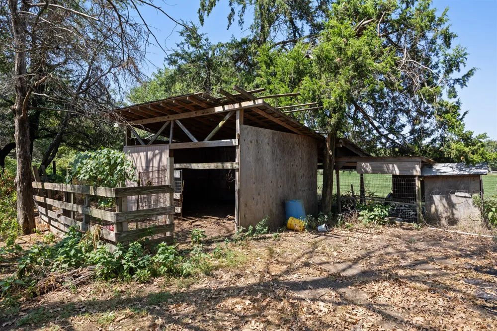 13905 Debbie Lane Quinlan, TX 75474