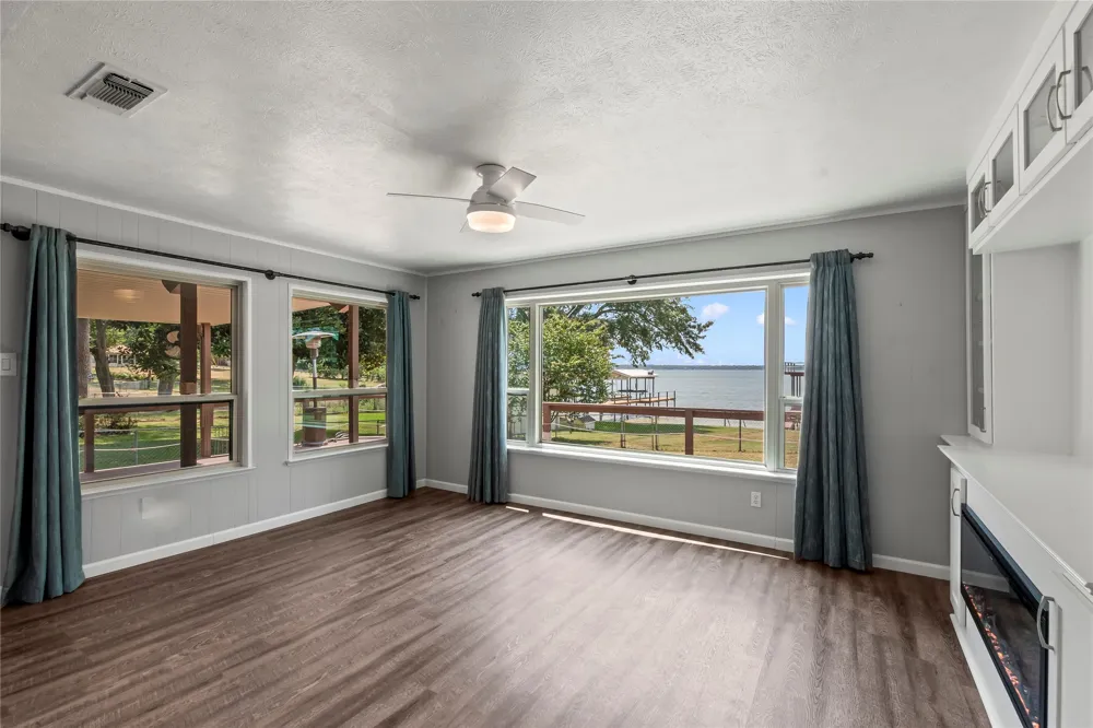 179 Autumn Wood Trail Gun Barrel City, TX 75156