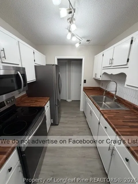 209 Eppingdale Drive Spring Lake, NC 28390