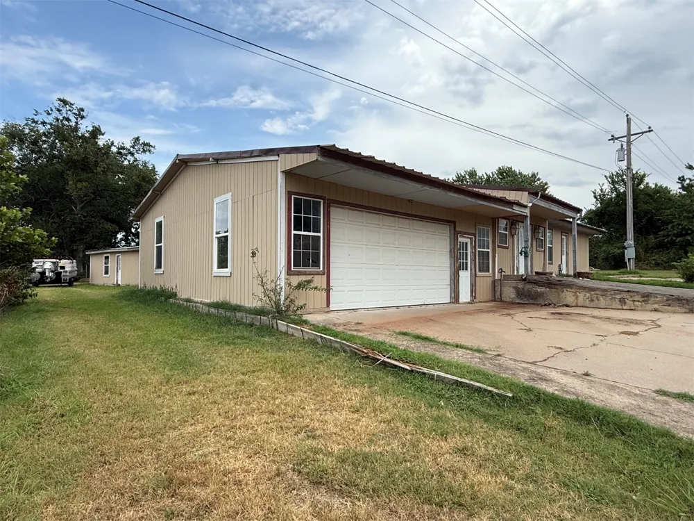 417705 E 1210 ROAD Eufaula, OK 74432