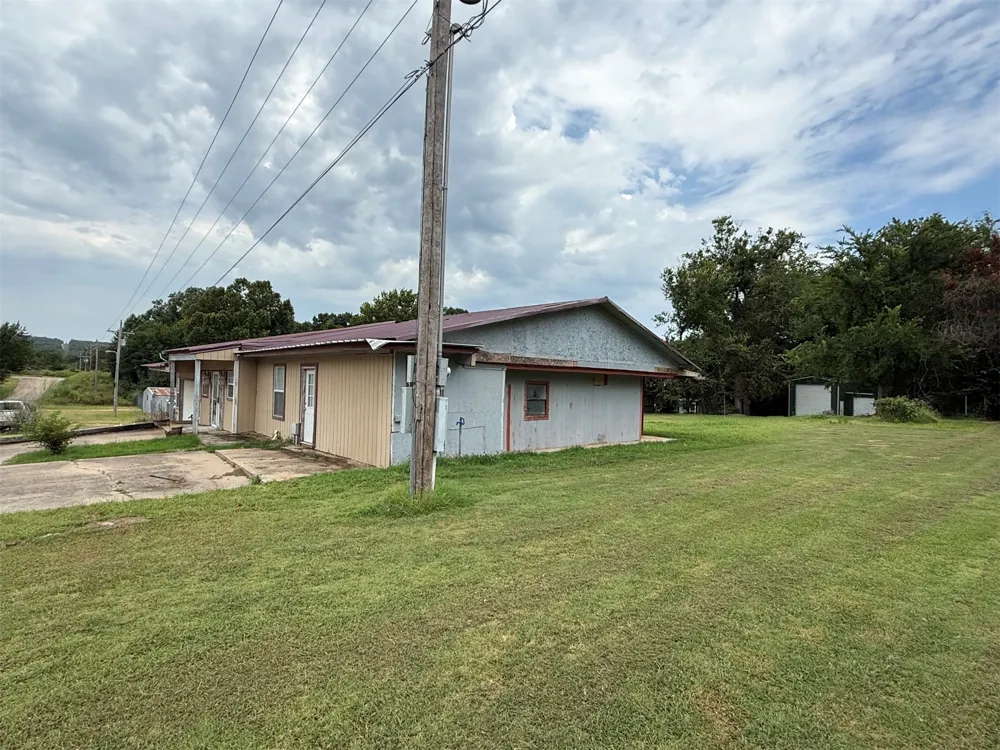 417705 E 1210 ROAD Eufaula, OK 74432