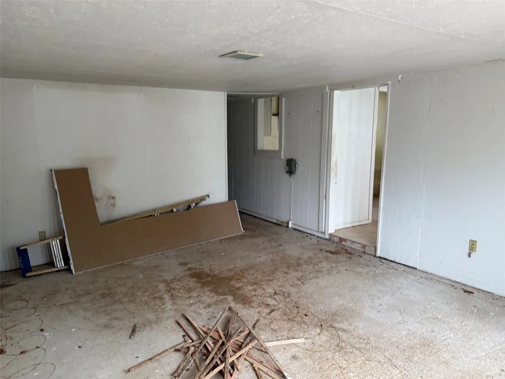 417705 E 1210 ROAD Eufaula, OK 74432