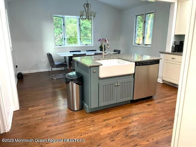 189 Whalepond Road Oakhurst, NJ 07755