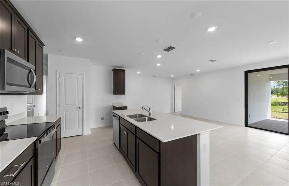 1222 Caloosa Cove Drive Labelle, FL 33935