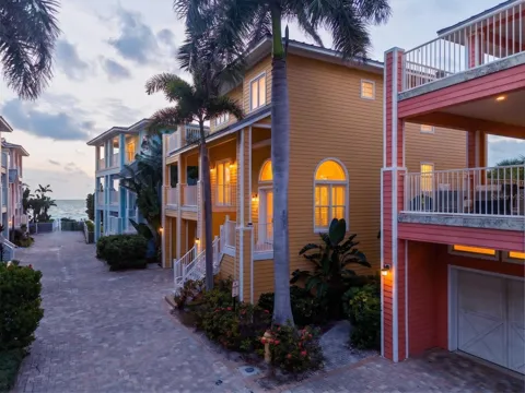 2718 GULF BOULEVARD #2