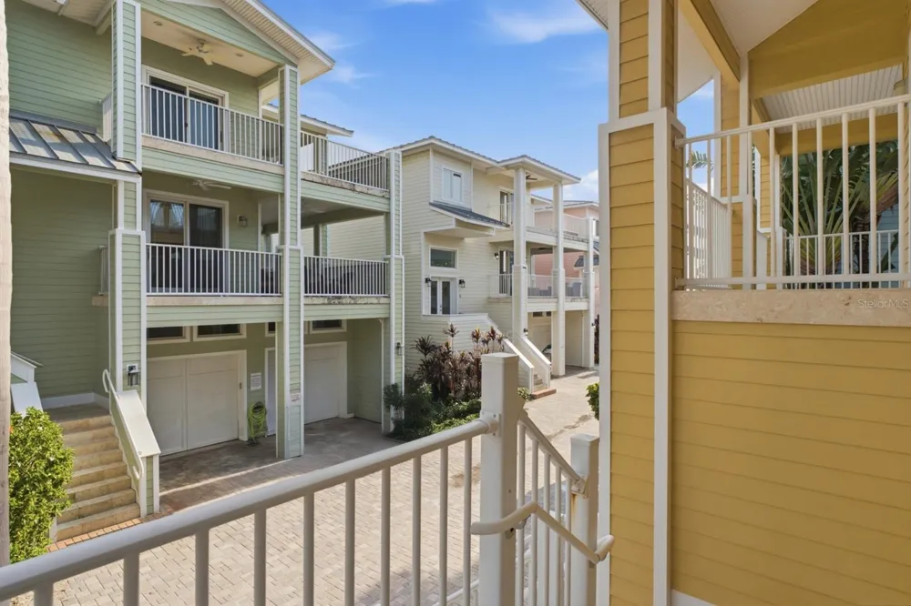 2718 GULF BOULEVARD #2 Indian Rocks Beach, FL 33785