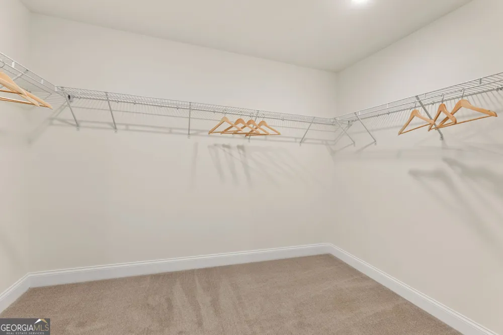 102 bluefin ST Adairsville, GA 30103
