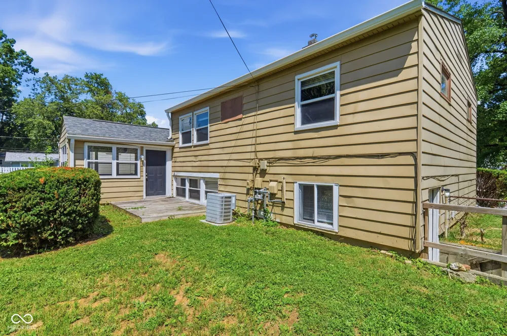 612 S Jefferson Street Brownsburg, IN 46112
