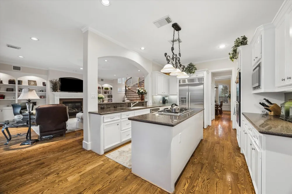 3411 Banbury Place Houston, TX 77027