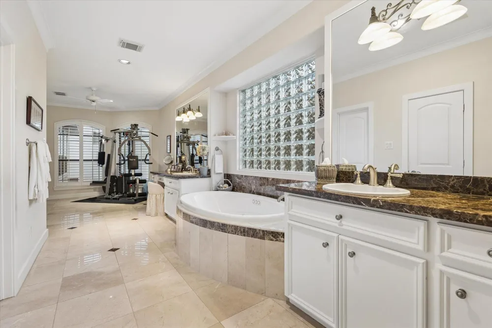 3411 Banbury Place Houston, TX 77027
