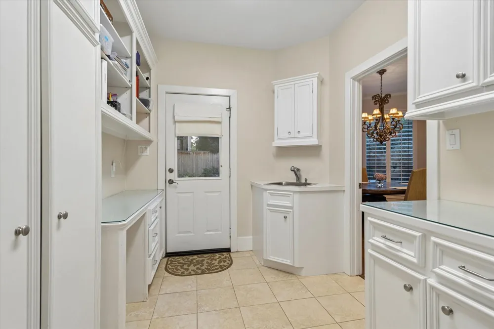 3411 Banbury Place Houston, TX 77027