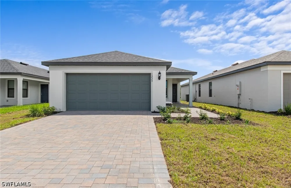 Caloosa Cove Drive Labelle, FL 33935