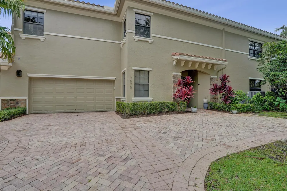 7570 Old Thyme Court #9C Parkland, FL 33076