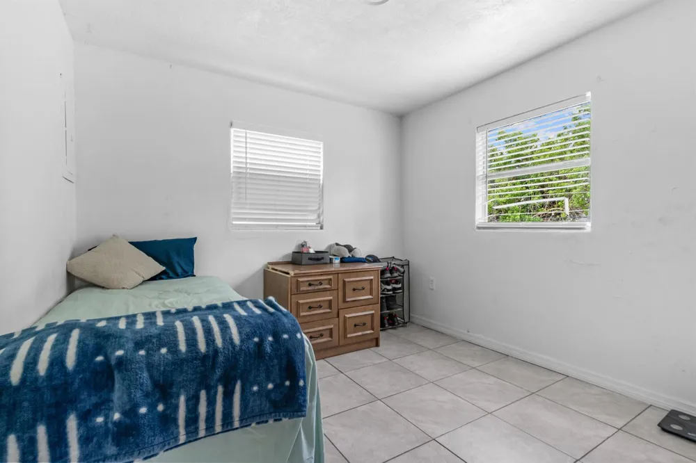 1810 16th Court Fort Pierce, FL 34950