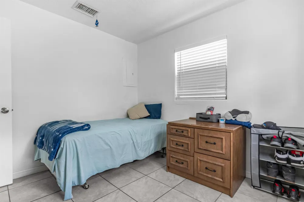 1810 16th Court Fort Pierce, FL 34950