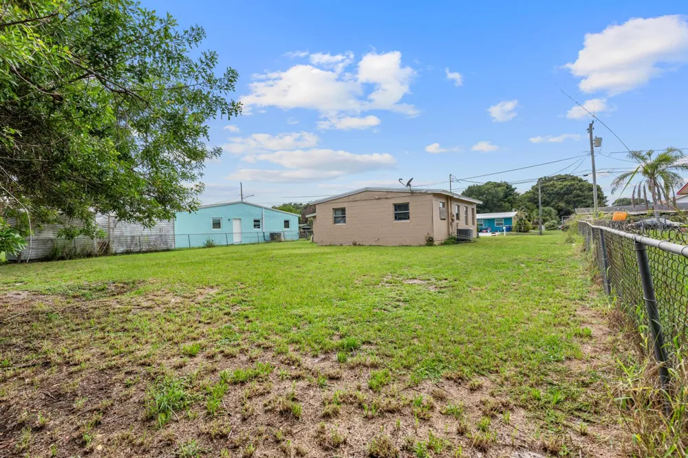 1810 16th Court Fort Pierce, FL 34950