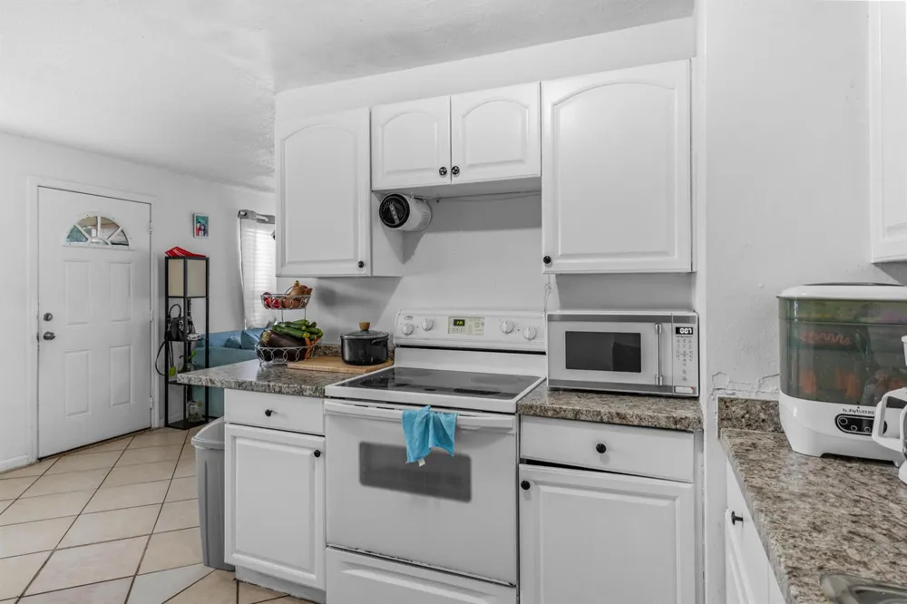 1810 16th Court Fort Pierce, FL 34950