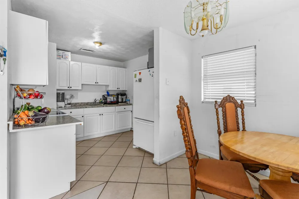 1810 16th Court Fort Pierce, FL 34950