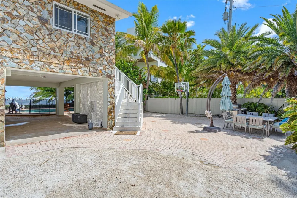 74049 Overseas Hwy Islamorada, FL 33036