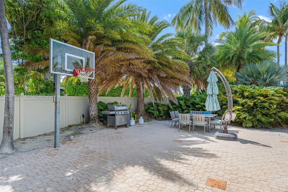 74049 Overseas Hwy Islamorada, FL 33036
