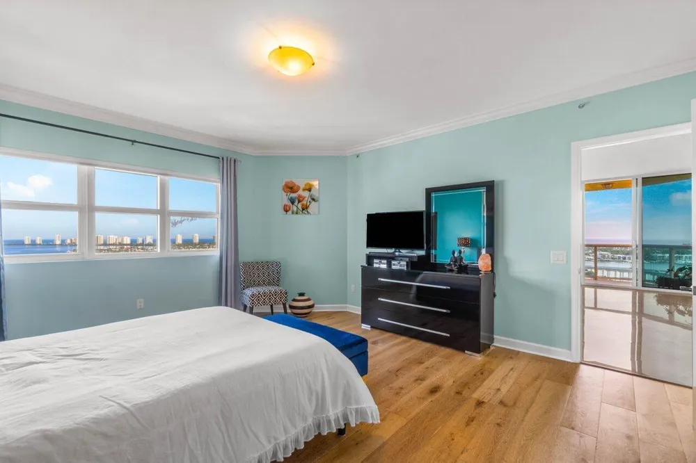 2650 Lake Shore Drive #1906 Riviera Beach, FL 33404