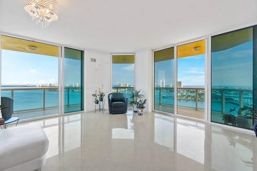 2650 Lake Shore Drive #1906 Riviera Beach, FL 33404