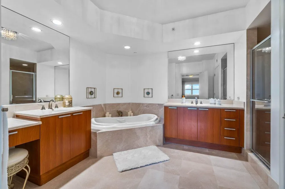 2650 Lake Shore Drive #1906 Riviera Beach, FL 33404
