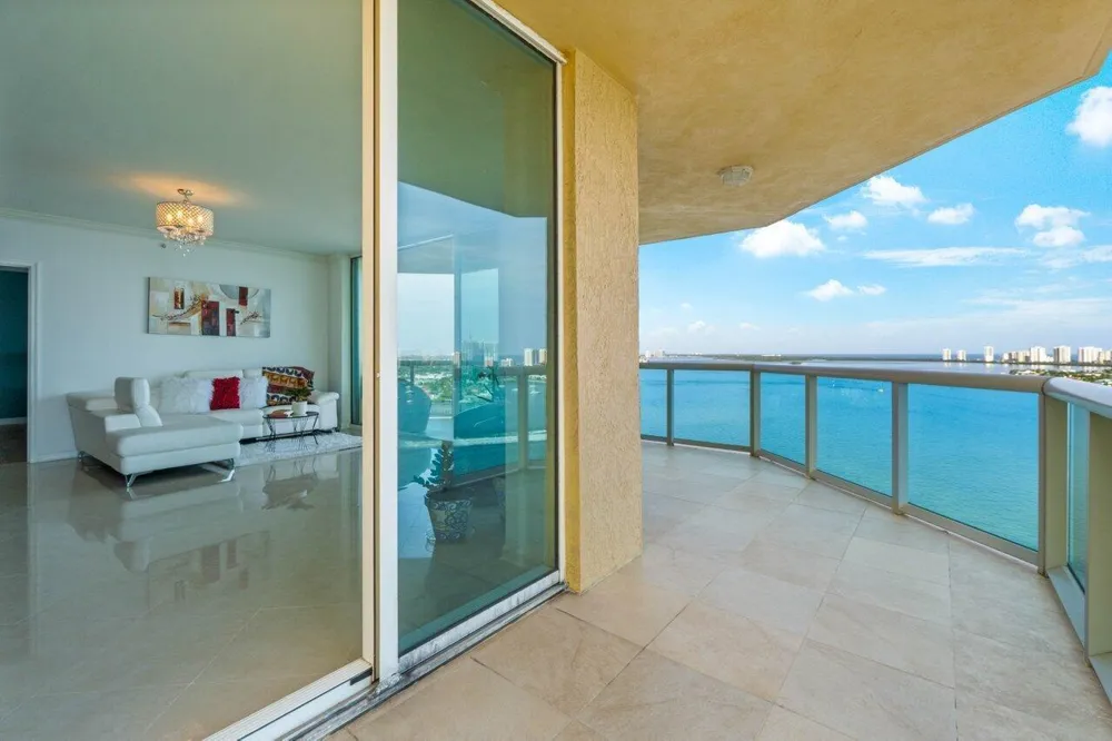2650 Lake Shore Drive #1906 Riviera Beach, FL 33404